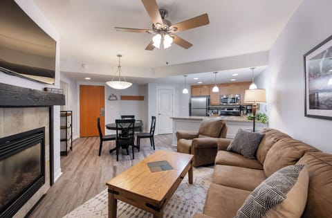 Condo, 1 Bedroom | Living area