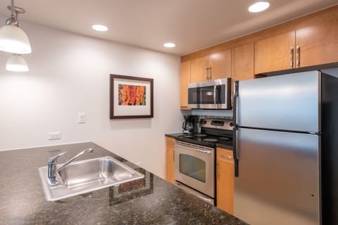 Condo, 2 Bedrooms | Private kitchen | Fridge, oven, coffee/tea maker, toaster