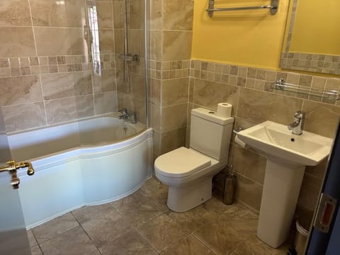 Towels, soap, shampoo, toilet paper