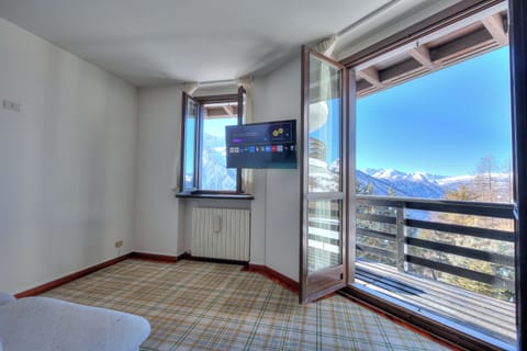 Family Apartment, 2 Bedrooms (Appartamento Principino 24 Ski in Ski) | Interior