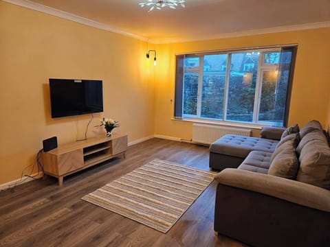 238006bd c399 4991 bce3 754354951693