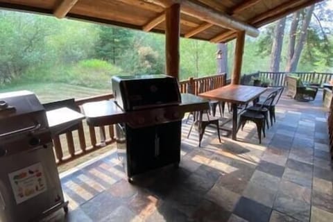 9e395d3a b27c 4960 abec e7a95cfa6505