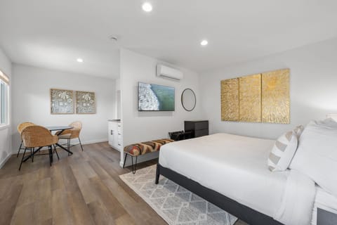 Experience the convenience of a Smart TV to access all your favorite streaming applications