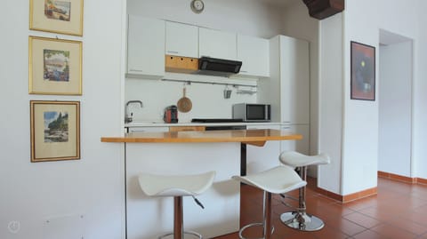 Apartment (1 Bedroom) | Private kitchenette | Microwave, oven, espresso maker, electric kettle