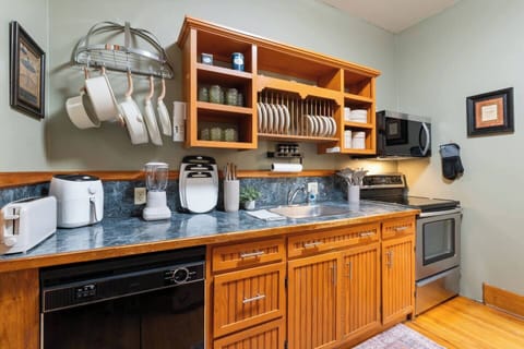 Def76d91 e40a 47dc bf25 fe35446060fa