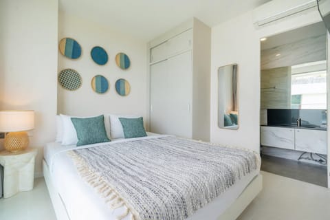 Newly Renovated Full Sea View Apartment in Kamala (14891)