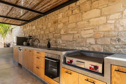 Balcony / Terrace / Patio, Outdoor