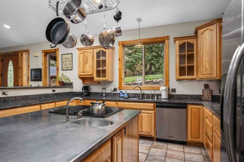 The kitchen is well equipped for a delicious culinary experience. Perfect for cooking dinner, baking cookies, and feeding the whole family!