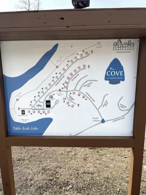 Enjoy the best of both worlds—peaceful lakeside vibes with easy access to marinas, hiking trails, and Silver Dollar City.