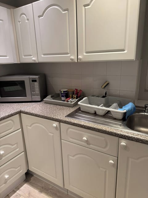 Apartment | Private kitchen | Fridge, microwave, oven, stovetop