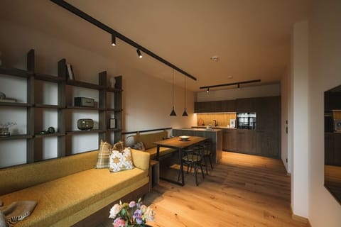 Flat-screen TV, heated floors, streaming services, printers