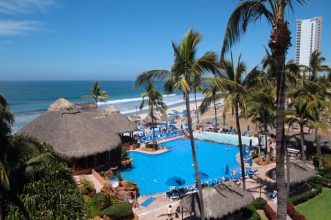 Outdoor pool, pool umbrellas