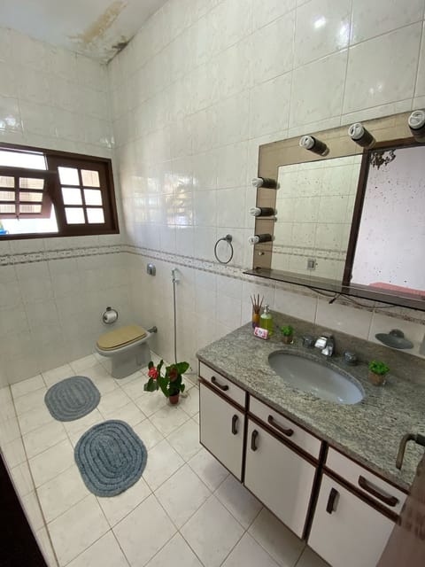 Comfort Suite, Pool View | Bathroom