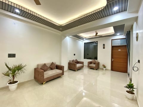 42-inch Smart TV with digital channels