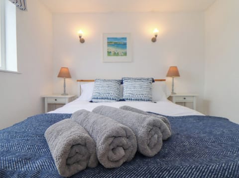 2 bedrooms, individually decorated, individually furnished, free WiFi