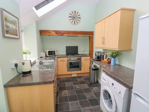 Fridge, dishwasher, electric kettle, toaster