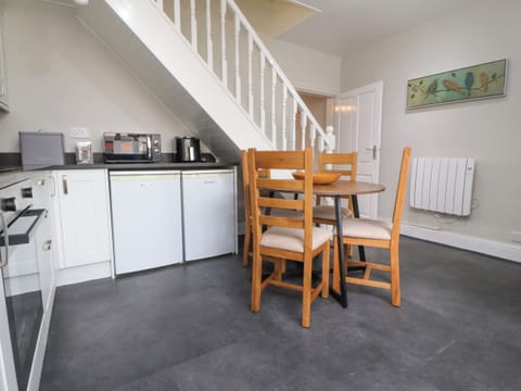 Fridge, dishwasher, electric kettle, toaster