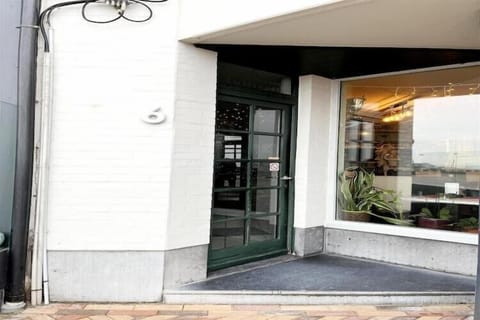 Entrance / Reception