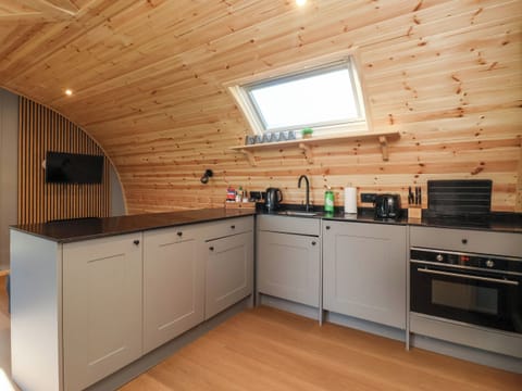 Fridge, electric kettle, toaster, cookware/dishes/utensils