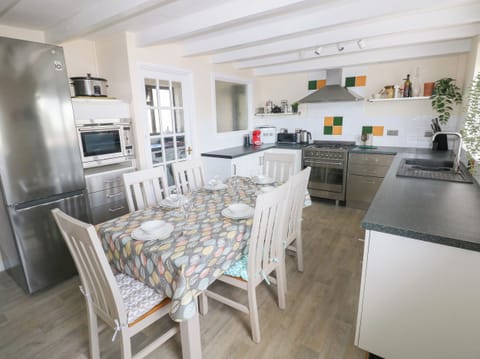 Fridge, dishwasher, electric kettle, toaster