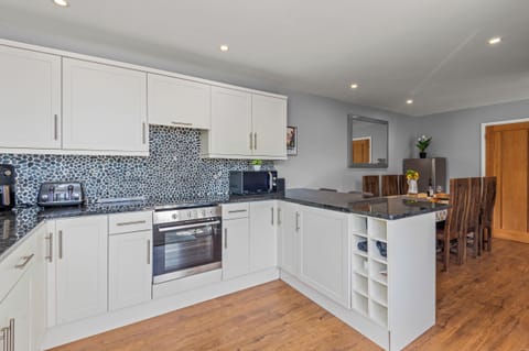 Fridge, dishwasher, electric kettle, toaster