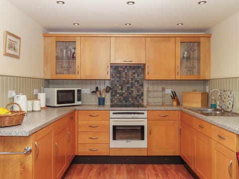 Fridge, dishwasher, electric kettle, toaster