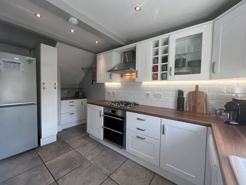 Fridge, dishwasher, electric kettle, toaster