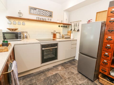 Fridge, dishwasher, electric kettle, toaster