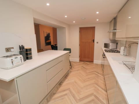 Fridge, dishwasher, electric kettle, toaster