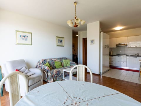 Furniture, Flooring, Home, Floor, Chair, Shade, Apartment, Outdoor Furniture, Houseplant, Kitchen & Dining Room Table