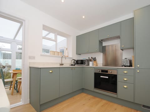 Fridge, dishwasher, electric kettle, toaster