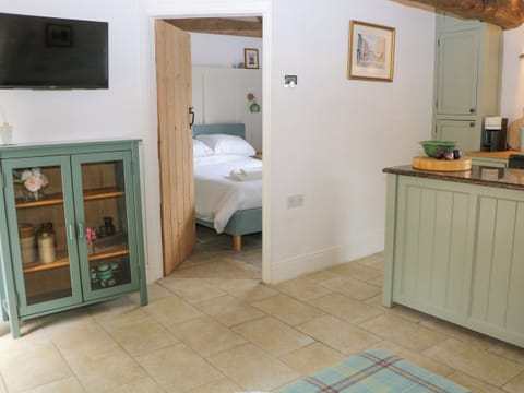 1 bedroom, individually decorated, individually furnished, free WiFi