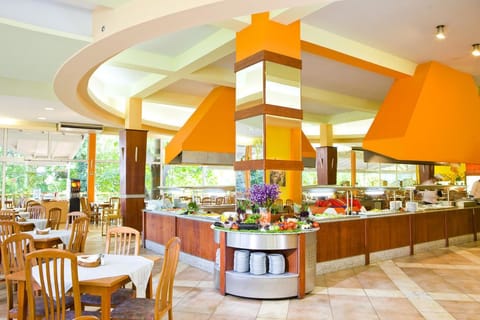 Daily buffet breakfast (EUR 6 per person)