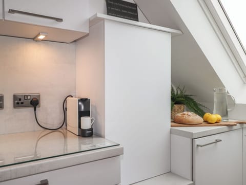 Fridge, dishwasher, electric kettle, toaster