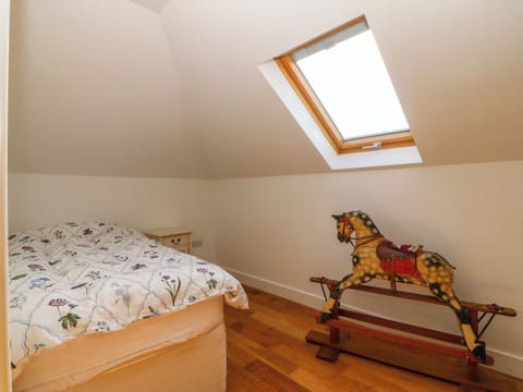 3 bedrooms, individually decorated, individually furnished, free WiFi