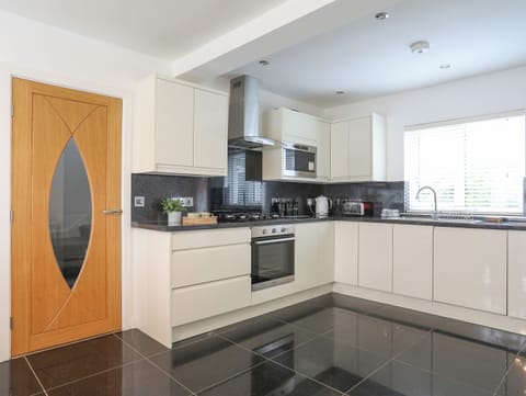 Fridge, dishwasher, electric kettle, toaster