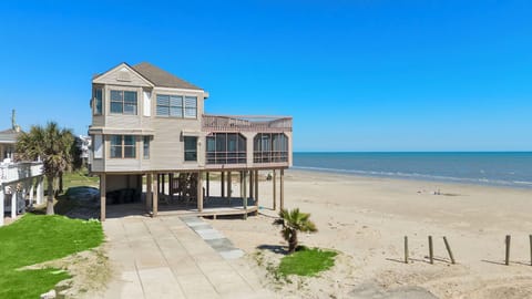 Welcome To Pirates Beach Retreat!