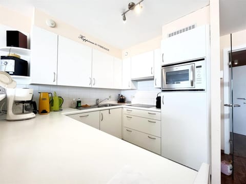 Apartment | Private kitchen | Highchair