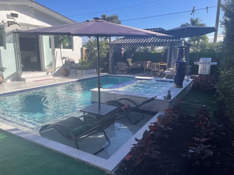 Relax in our pool, spa, sundeck, and gazebo—your private tropical escape! 🌴💦