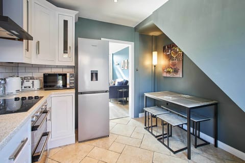 Wellington Street, Ripon - Host & Stay