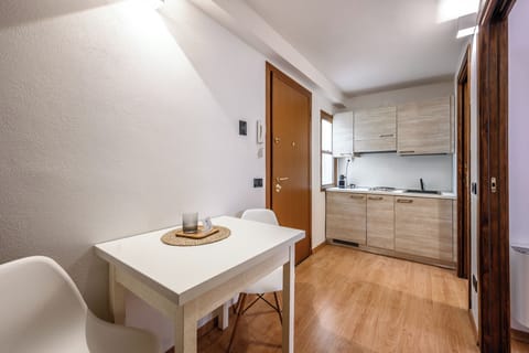 Apartment | Living area | Flat-screen TV