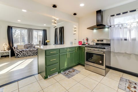 House (3 Bedrooms) | Interior