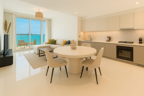 Luxury Apartment, Beach View | Living area
