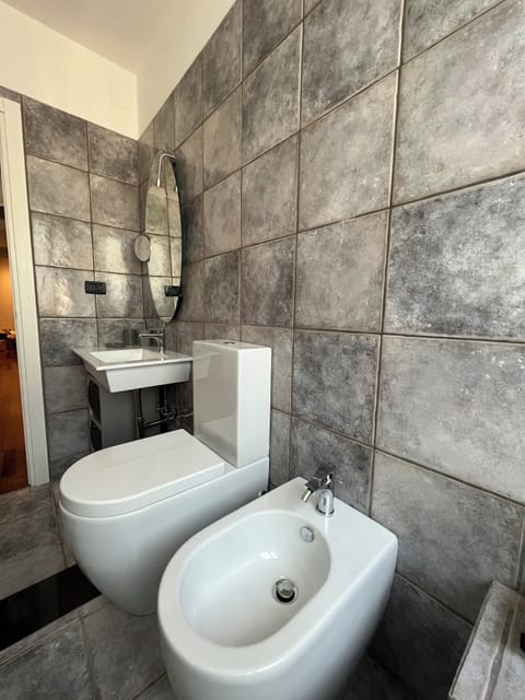 Family Triple Room, Park View | Bathroom | Free toiletries, hair dryer, towels, soap