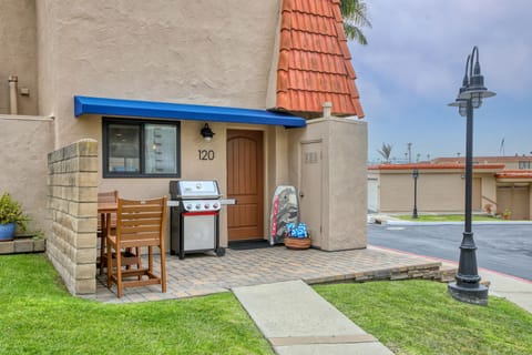 Welcome to Pismo Shores #120. Escape to this elegant corner-unit beach house in the exclusive, gated seaside community of Pismo Shores. Perfectly situated just steps from the sand, this coastal gem offers private beach access and is only a short stroll to the Pismo Pier and downtown’s charming restaurants and shops.