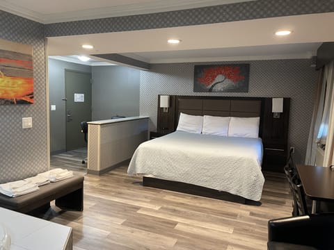 Deluxe Single Room, 1 Bedroom | Premium bedding, desk, iron/ironing board, free WiFi