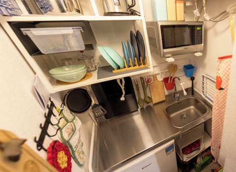 Comfort Studio, City View | Private kitchenette