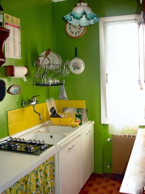 Shared Dormitory, 1 Bedroom, Smoking, Balcony | Interior