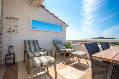 Autumn, Balcony / Terrace / Patio, Spring, Summer