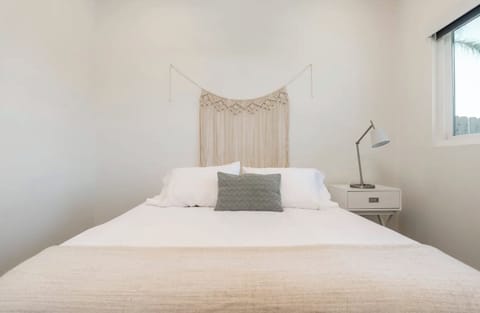 Apartment | Blackout drapes, iron/ironing board, free WiFi